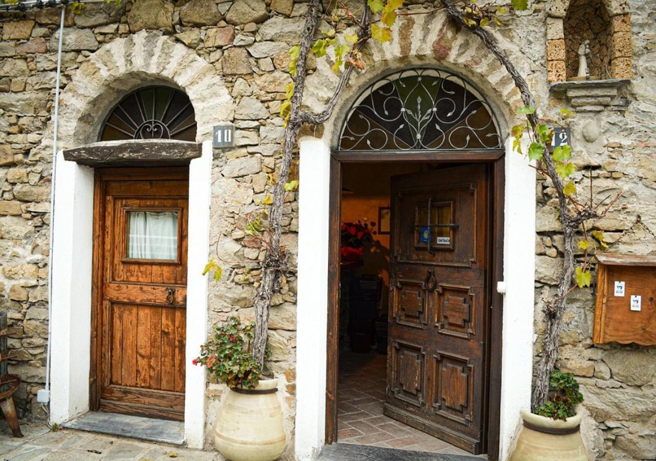 Il Cappellaio Matto Bed & Breakfast Montalto Ligure Luaran gambar