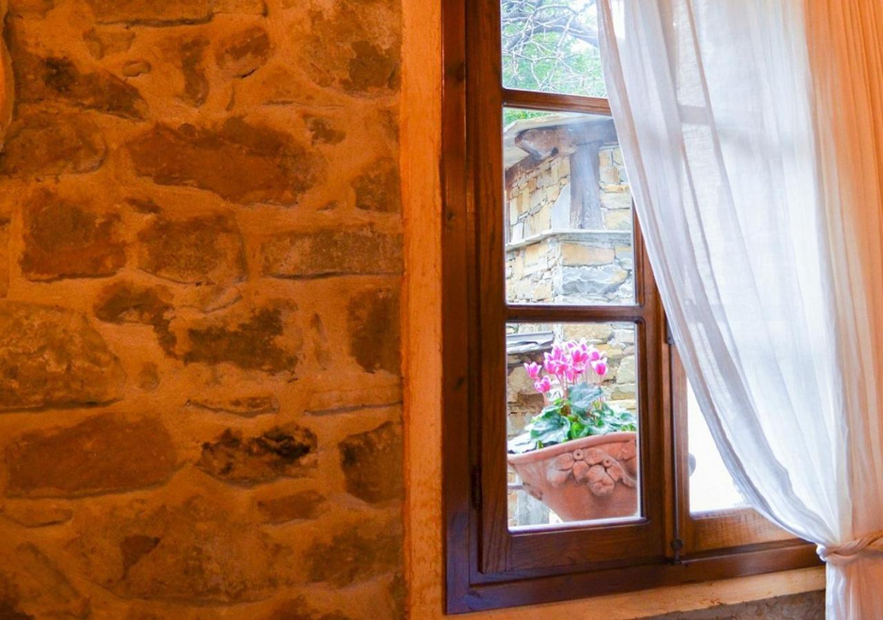 Il Cappellaio Matto Bed & Breakfast Montalto Ligure Luaran gambar