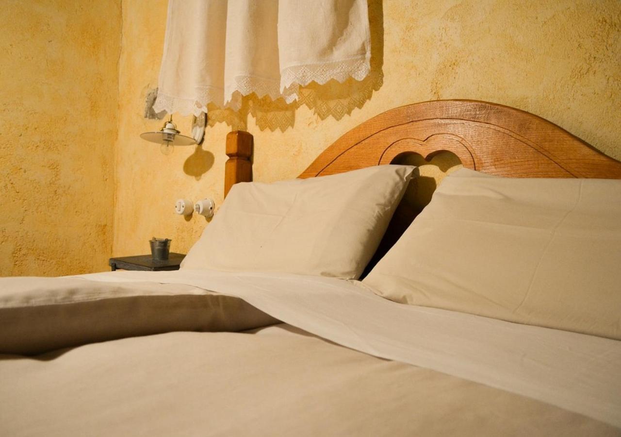 Il Cappellaio Matto Bed & Breakfast Montalto Ligure Luaran gambar