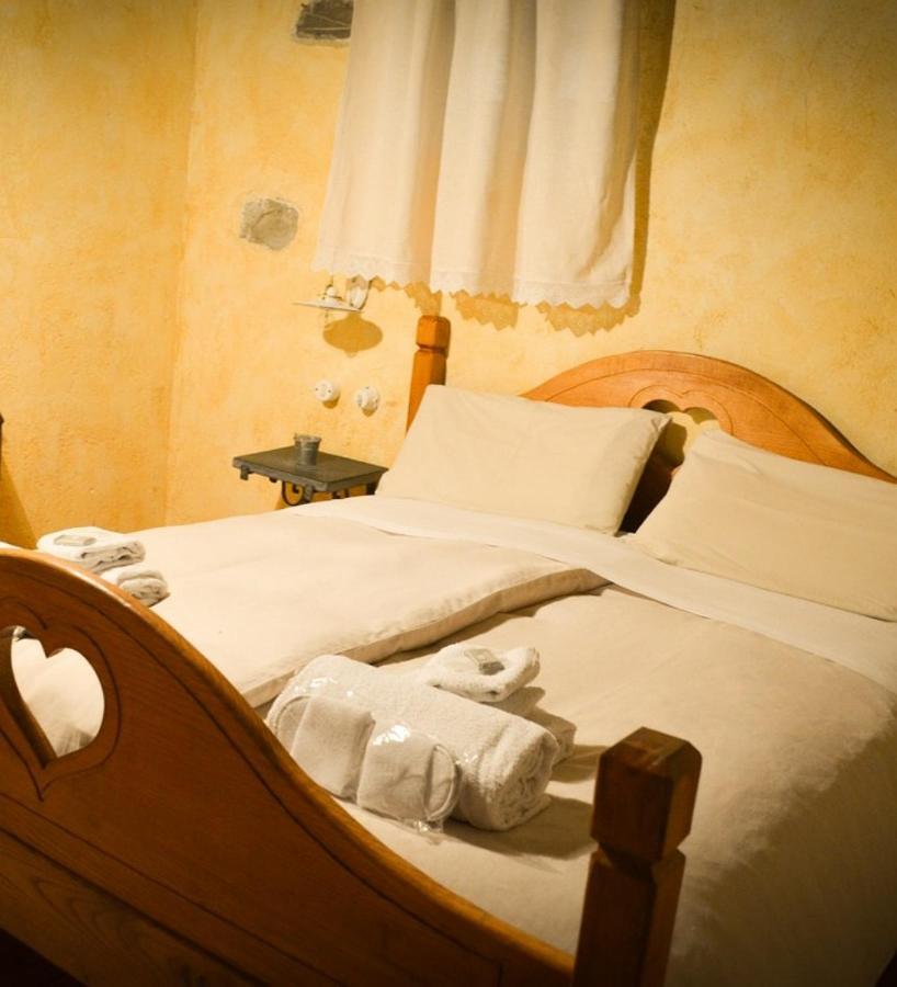 Il Cappellaio Matto Bed & Breakfast Montalto Ligure Luaran gambar